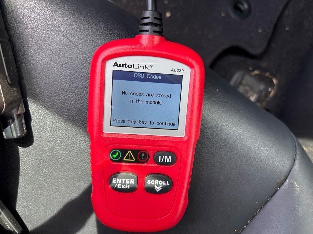 Toyota RAV4 Hybrid XSE AWD (Natl) 2019