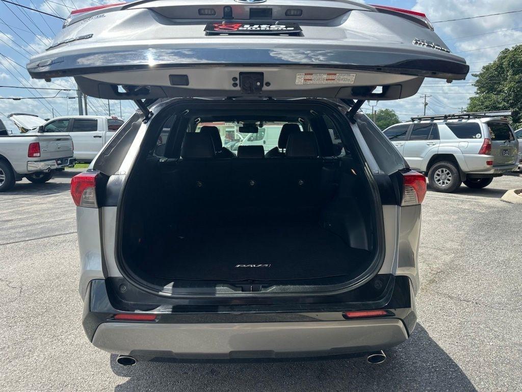 Toyota RAV4 Hybrid XSE AWD (Natl) 2019