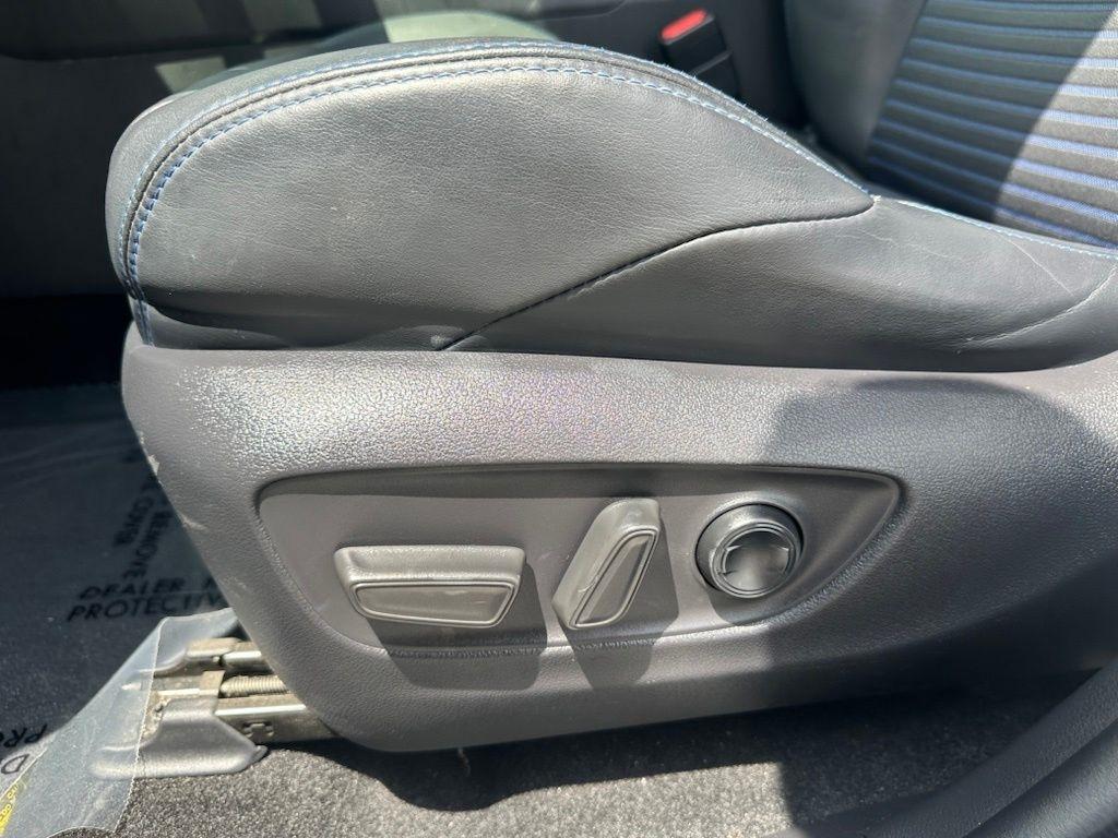Toyota RAV4 Hybrid XSE AWD (Natl) 2019