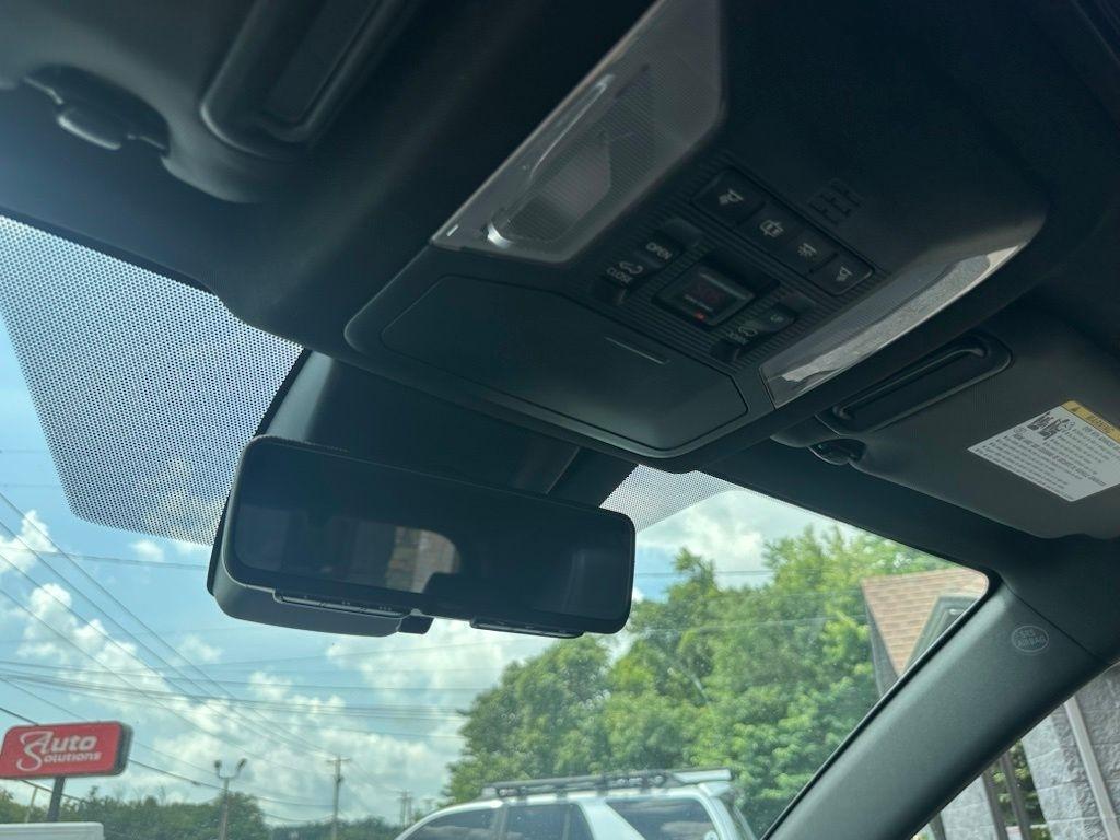 Toyota RAV4 Hybrid XSE AWD (Natl) 2019