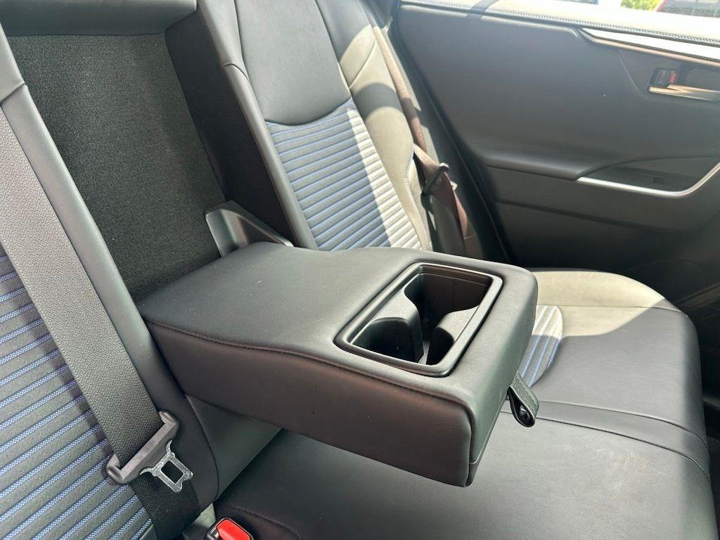 Toyota RAV4 Hybrid XSE AWD (Natl) 2019