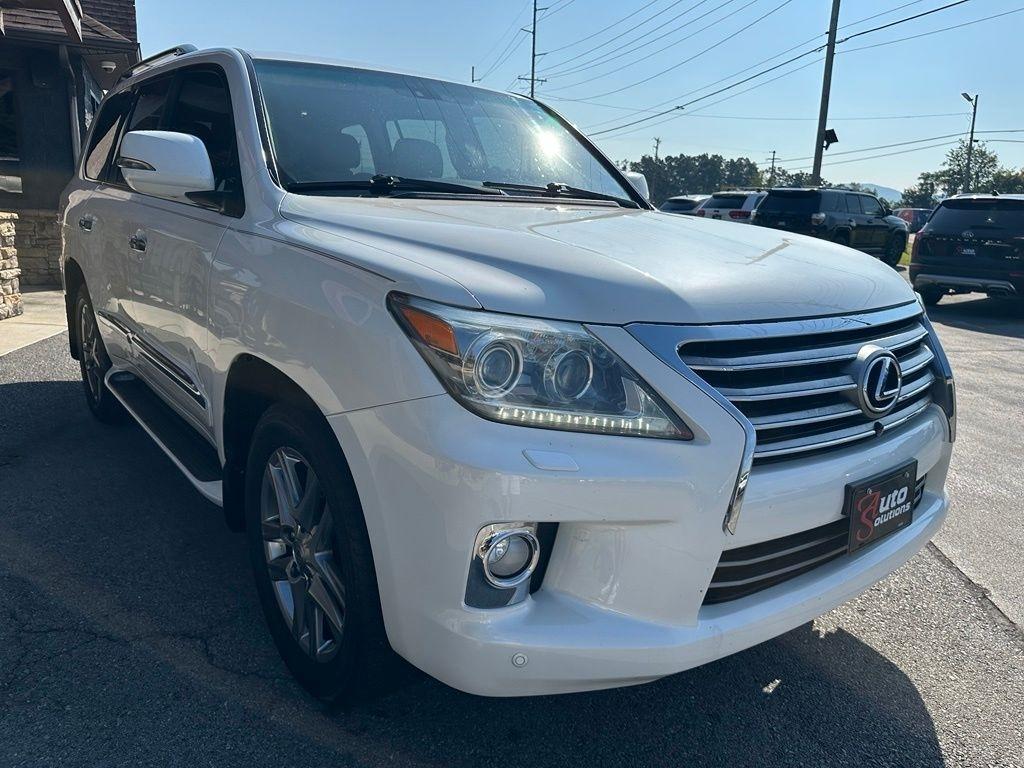 Lexus LX 570 4WD 4dr 2013