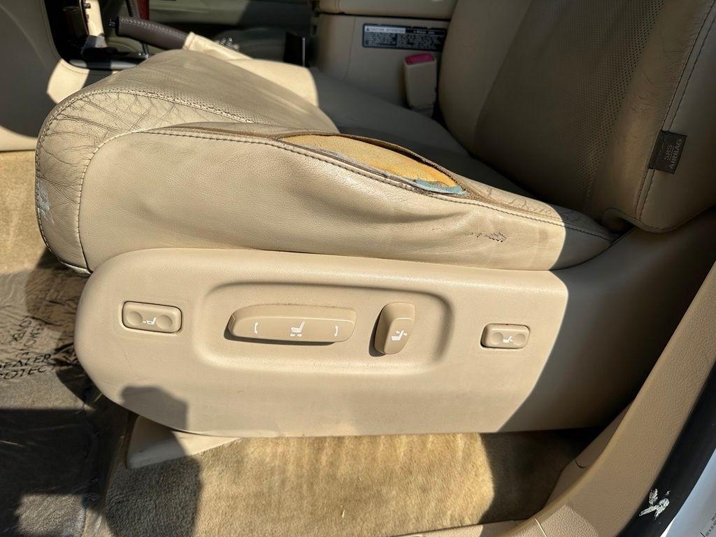 Lexus LX 570 4WD 4dr 2013