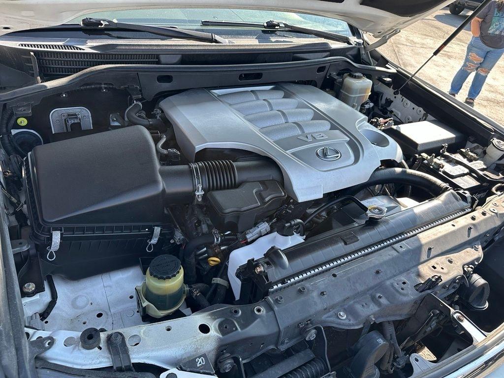 Lexus LX 570 4WD 4dr 2013