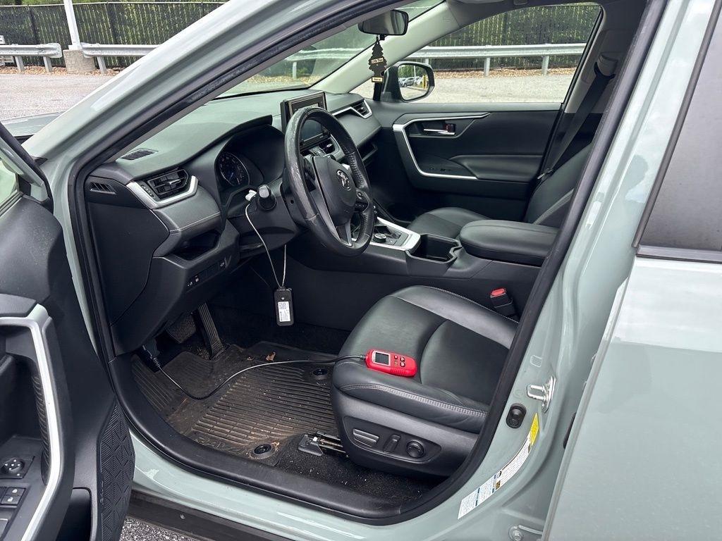 Toyota RAV4 Hybrid XLE Premium AWD (Natl) 2022