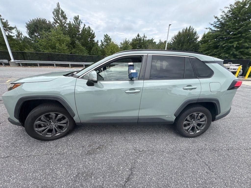 Toyota RAV4 Hybrid XLE Premium AWD (Natl) 2022