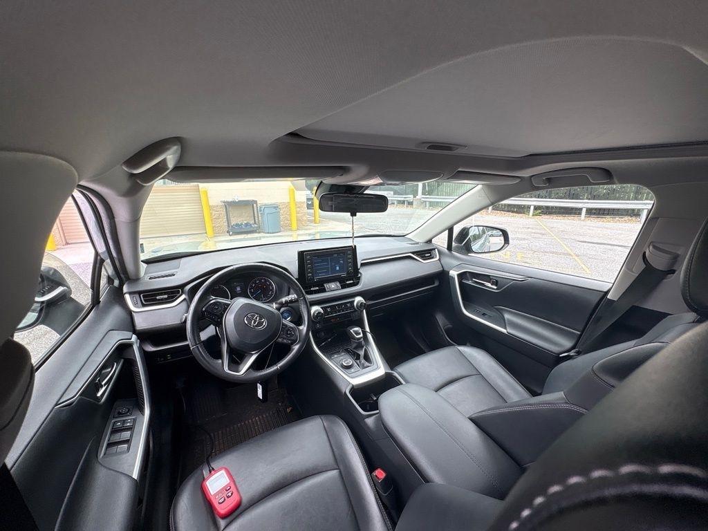 Toyota RAV4 Hybrid XLE Premium AWD (Natl) 2022