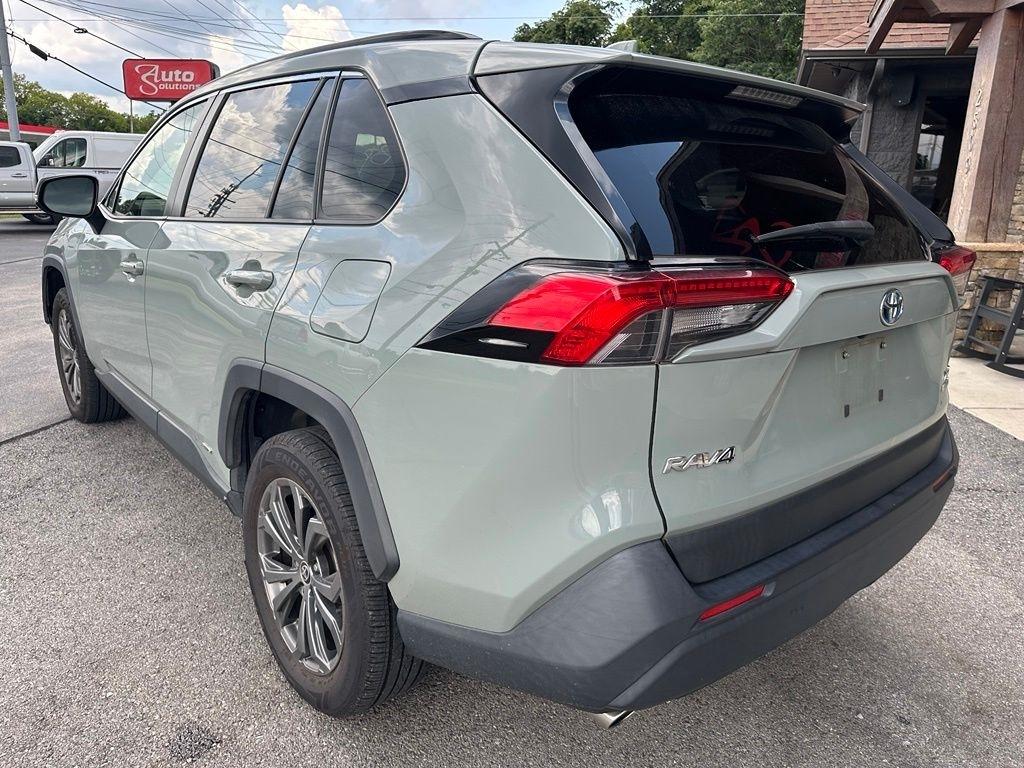 Toyota RAV4 Hybrid XLE Premium AWD (Natl) 2022