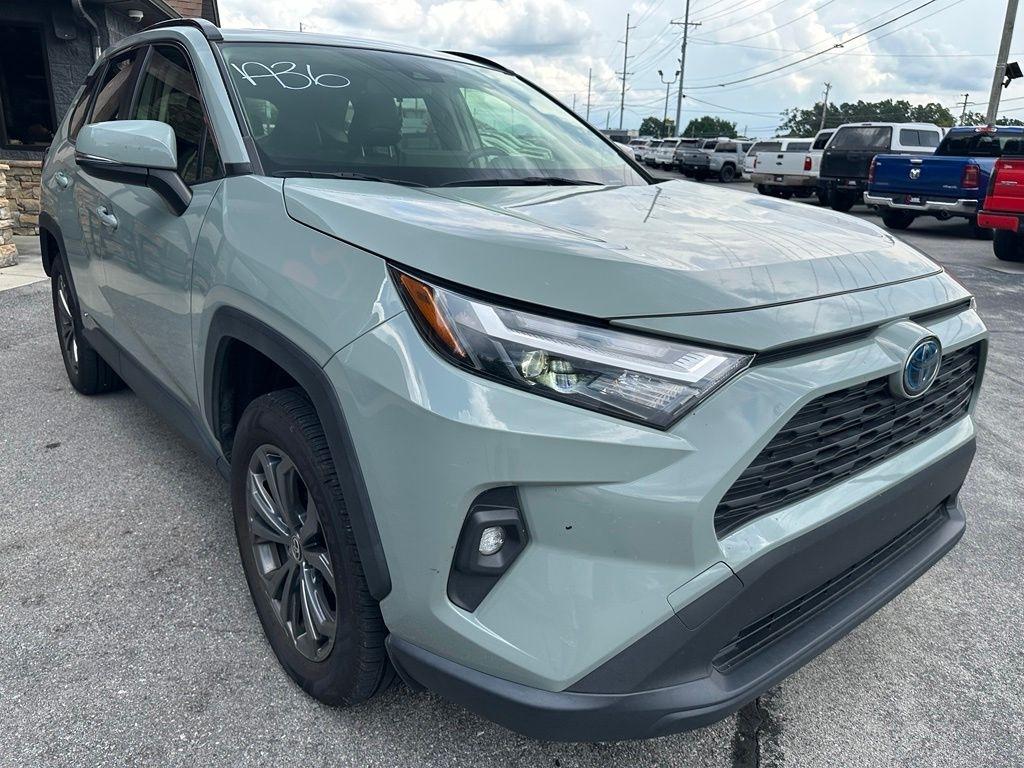 Toyota RAV4 Hybrid XLE Premium AWD (Natl) 2022