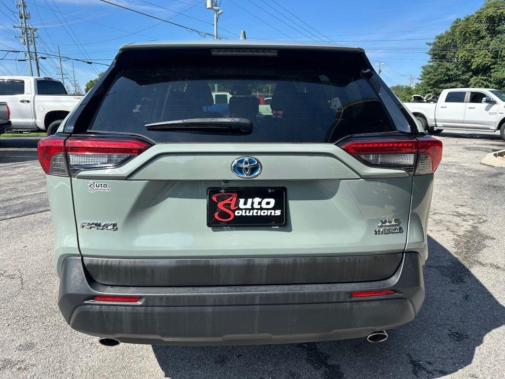 Toyota RAV4 Hybrid XLE Premium AWD (Natl) 2022