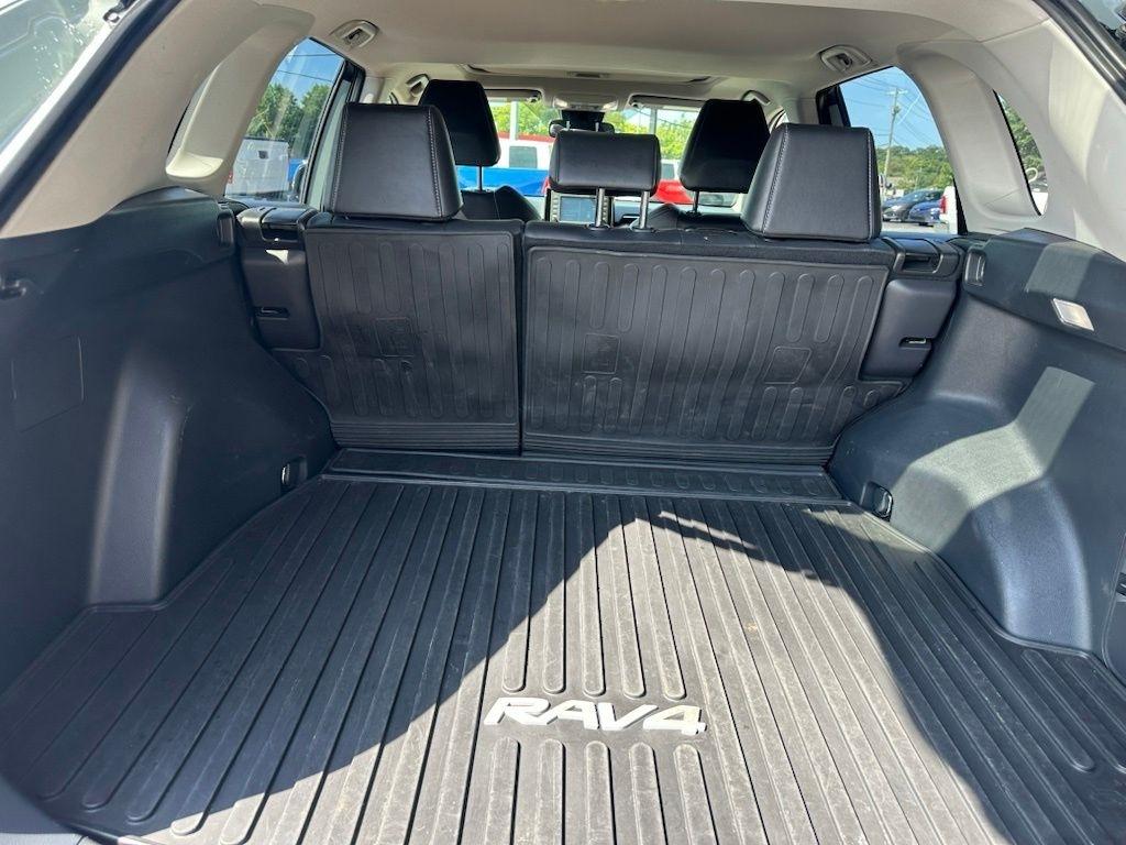 Toyota RAV4 Hybrid XLE Premium AWD (Natl) 2022