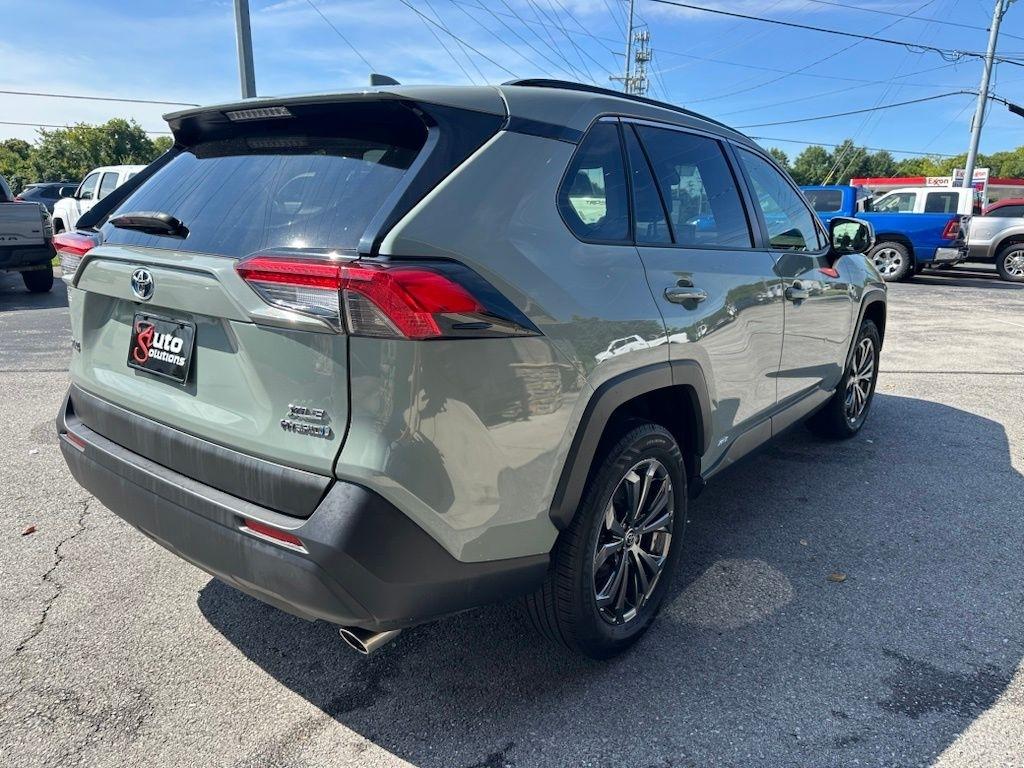 Toyota RAV4 Hybrid XLE Premium AWD (Natl) 2022
