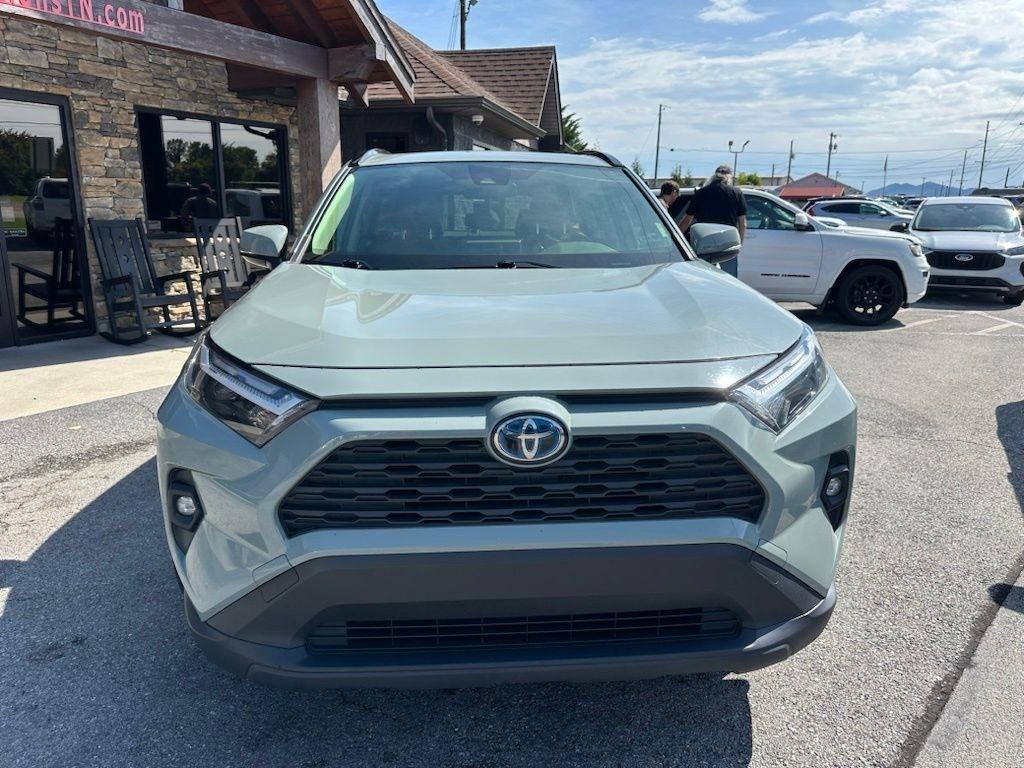 Toyota RAV4 Hybrid XLE Premium AWD (Natl) 2022