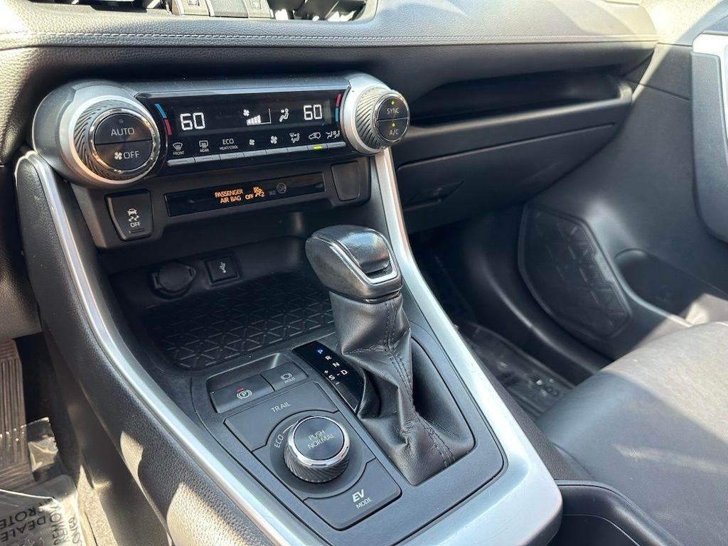 Toyota RAV4 Hybrid XLE Premium AWD (Natl) 2022