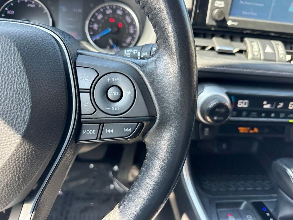 Toyota RAV4 Hybrid XLE Premium AWD (Natl) 2022