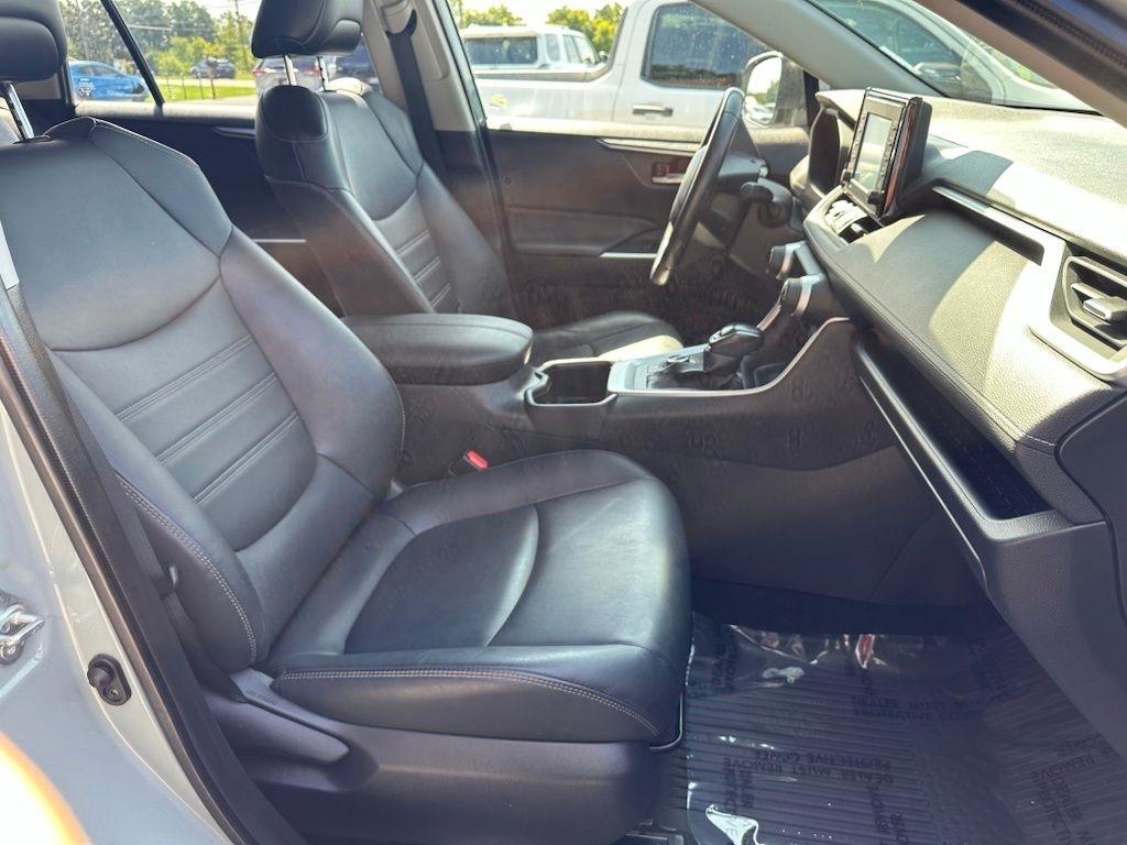 Toyota RAV4 Hybrid XLE Premium AWD (Natl) 2022