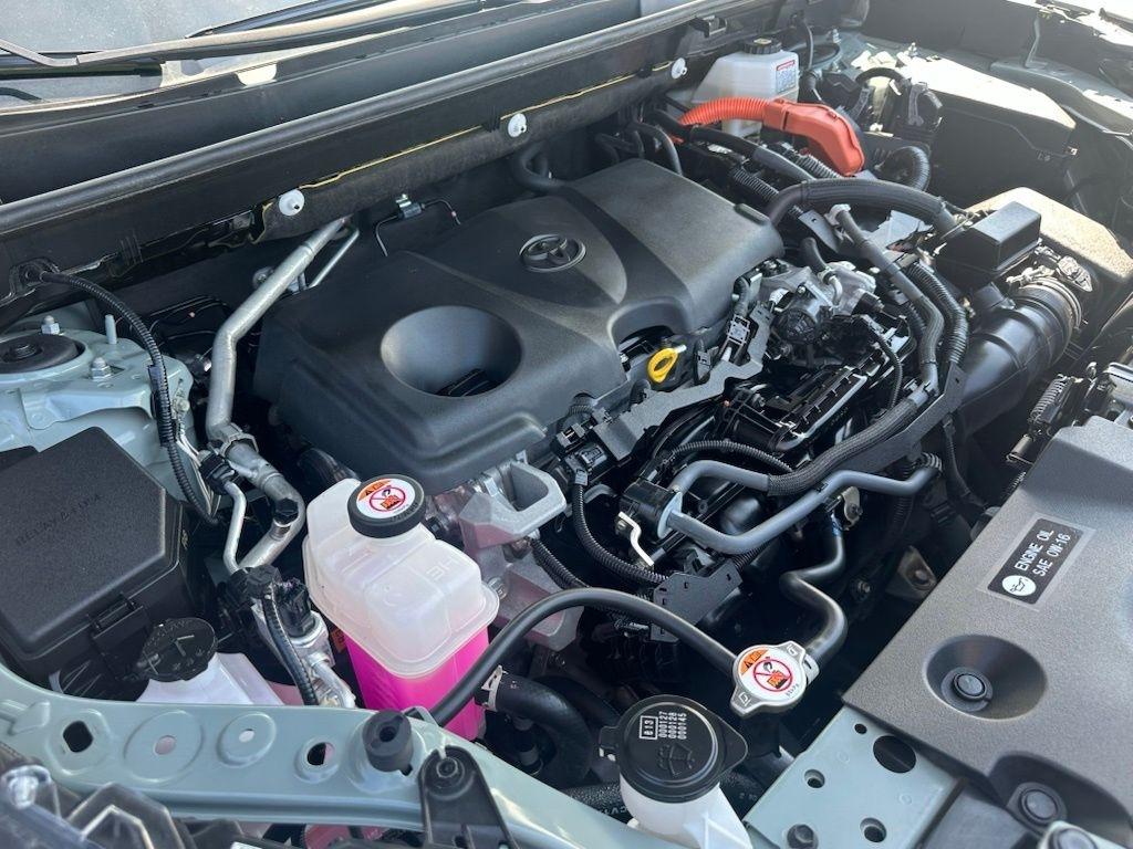 Toyota RAV4 Hybrid XLE Premium AWD (Natl) 2022