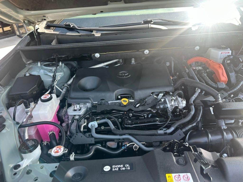 Toyota RAV4 Hybrid XLE Premium AWD (Natl) 2022