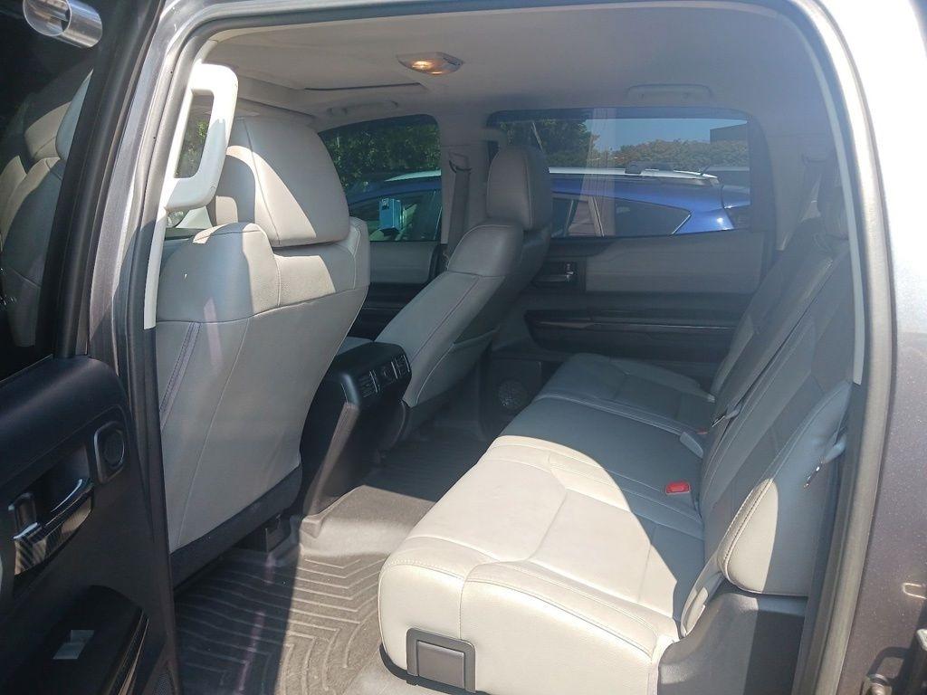 Toyota Tundra 4WD Truck CrewMax 5.7L FFV V8 6-Spd AT LTD (Natl) 2014