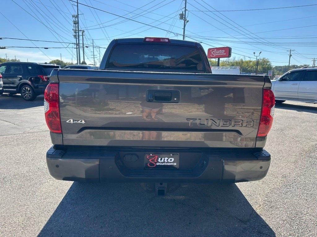 Toyota Tundra 4WD Truck CrewMax 5.7L FFV V8 6-Spd AT LTD (Natl) 2014