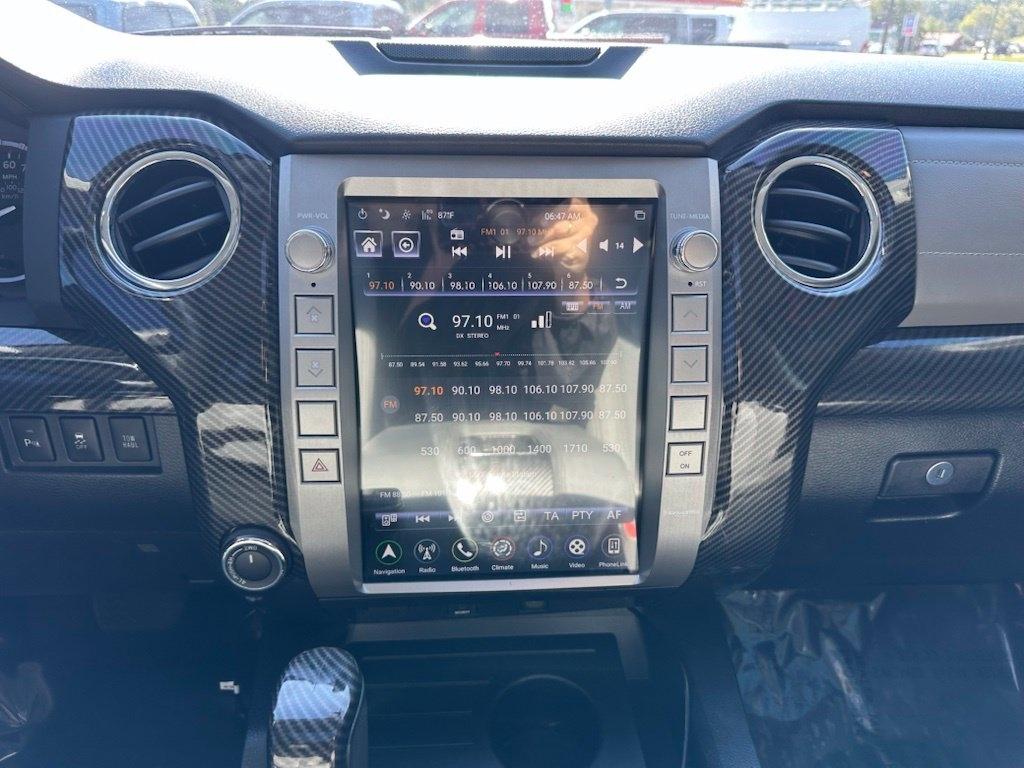 Toyota Tundra 4WD Truck CrewMax 5.7L FFV V8 6-Spd AT LTD (Natl) 2014