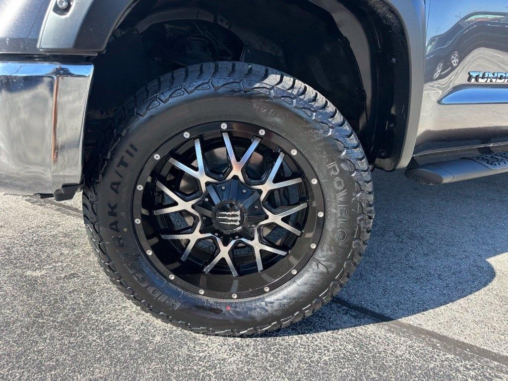 Toyota Tundra 4WD Truck CrewMax 5.7L FFV V8 6-Spd AT LTD (Natl) 2014