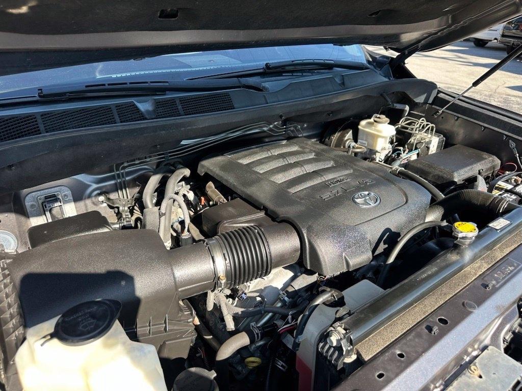 Toyota Tundra 4WD Truck CrewMax 5.7L FFV V8 6-Spd AT LTD (Natl) 2014