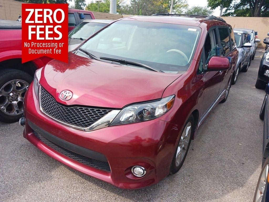Toyota Sienna 5dr 8-Pass Van V6 SE FWD (Natl) 2013