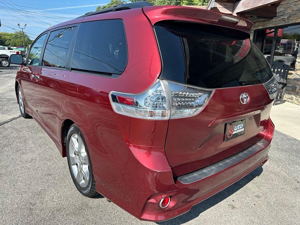 Toyota Sienna 5dr 8-Pass Van V6 SE FWD (Natl) 2013