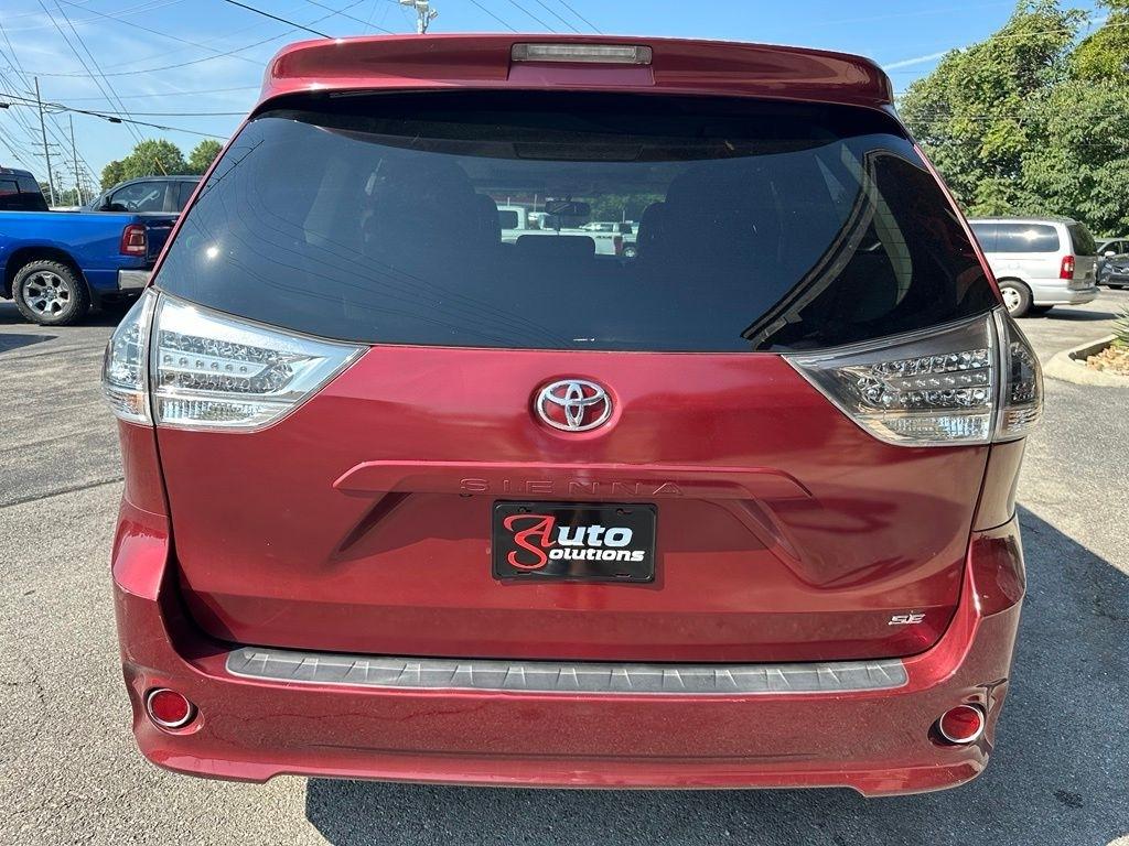 Toyota Sienna 5dr 8-Pass Van V6 SE FWD (Natl) 2013