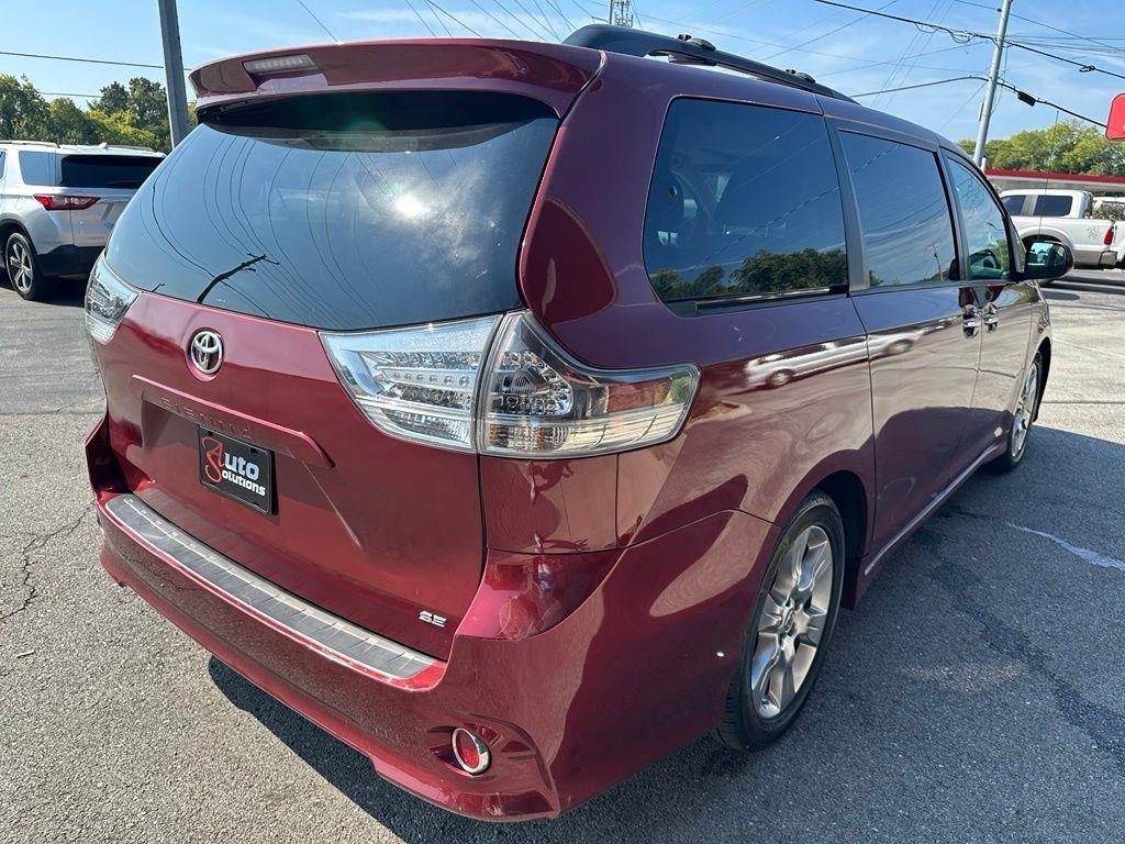 Toyota Sienna 5dr 8-Pass Van V6 SE FWD (Natl) 2013