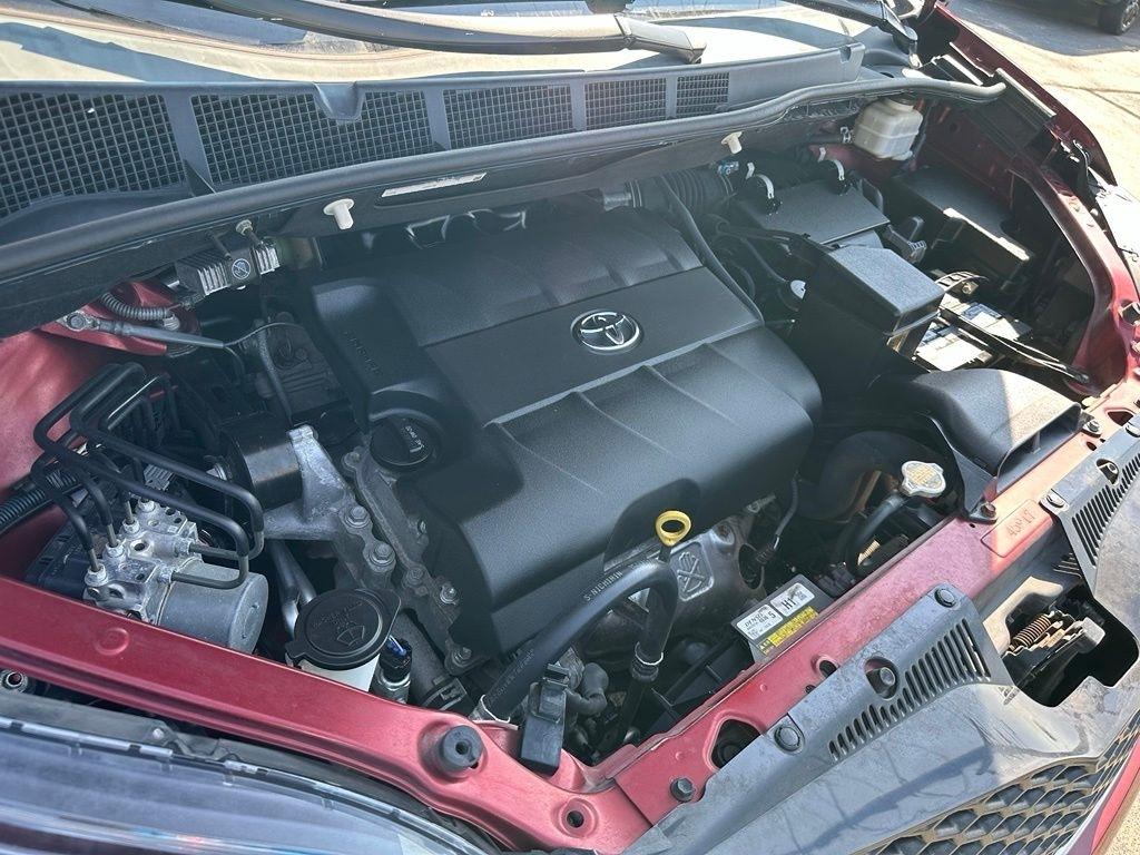 Toyota Sienna 5dr 8-Pass Van V6 SE FWD (Natl) 2013