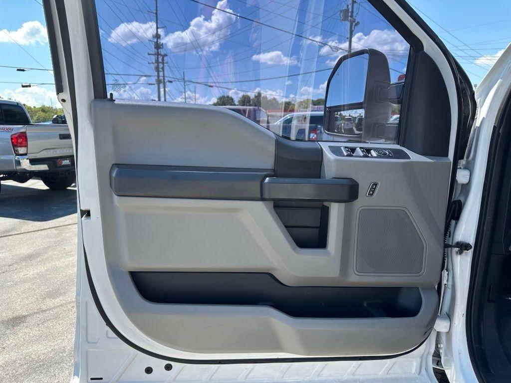 Ford Super Duty F-250 SRW King Ranch 4WD Crew Cab 8' Box 2019