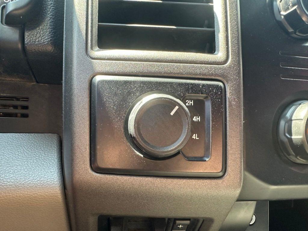 Ford Super Duty F-250 SRW King Ranch 4WD Crew Cab 8' Box 2019