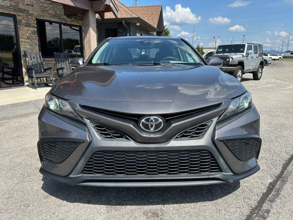 Toyota Camry SE Auto (Natl) 2021