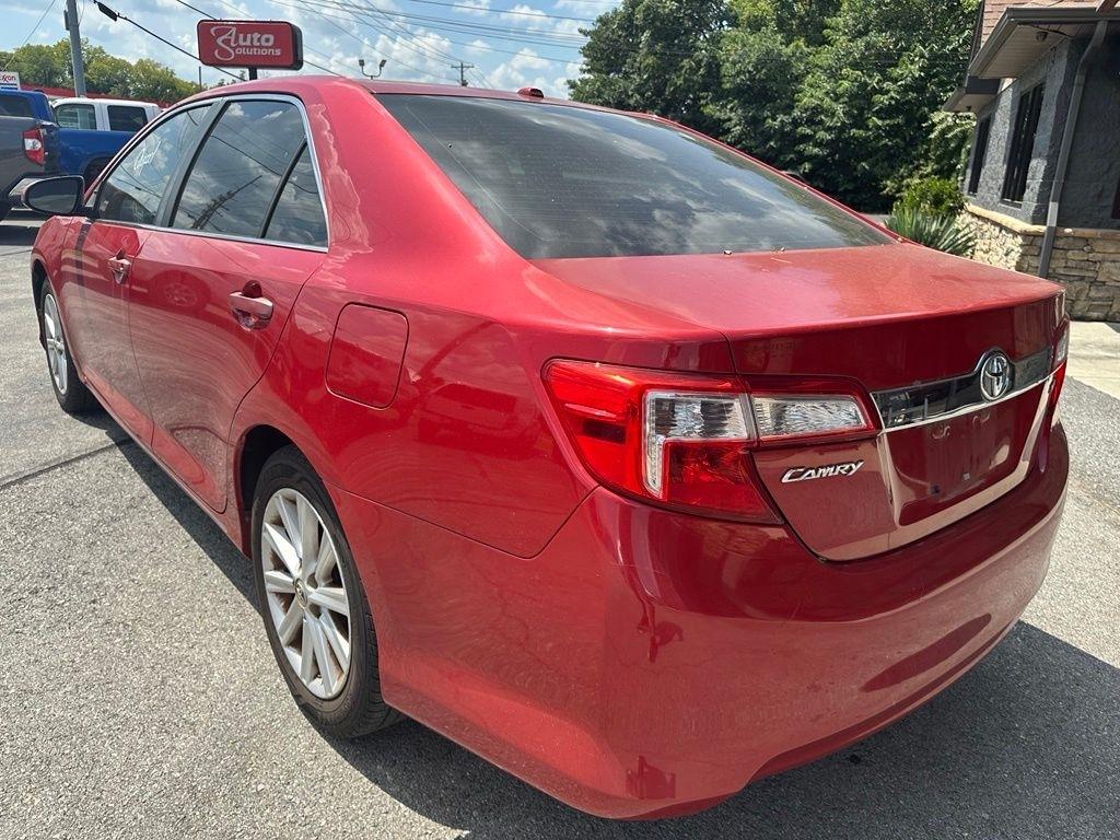 Toyota Camry 4dr Sdn I4 Auto XLE (Natl) 2013
