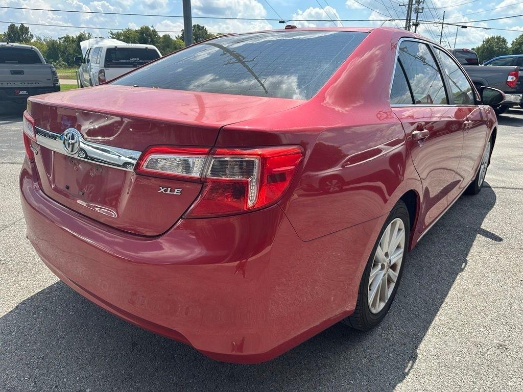 Toyota Camry 4dr Sdn I4 Auto XLE (Natl) 2013