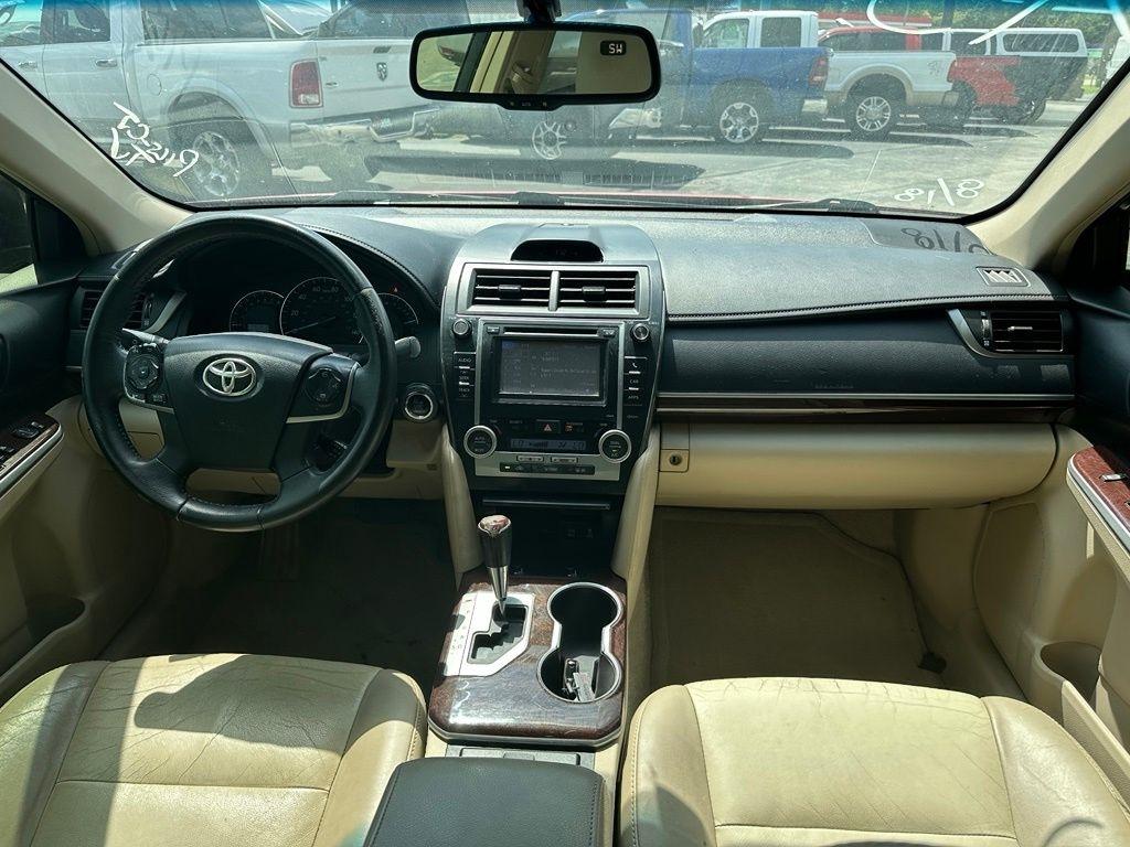 Toyota Camry 4dr Sdn I4 Auto XLE (Natl) 2013