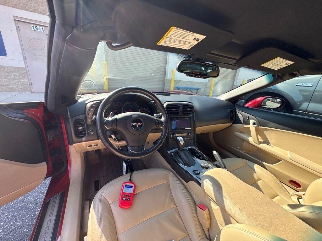 Chevrolet Corvette 2dr Cpe w/2LT 2012