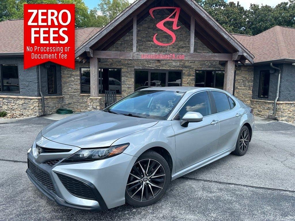 Toyota Camry SE Auto (Natl) 2021