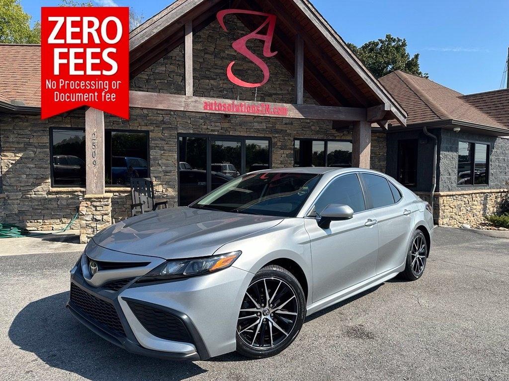 Toyota Camry SE Auto (Natl) 2021