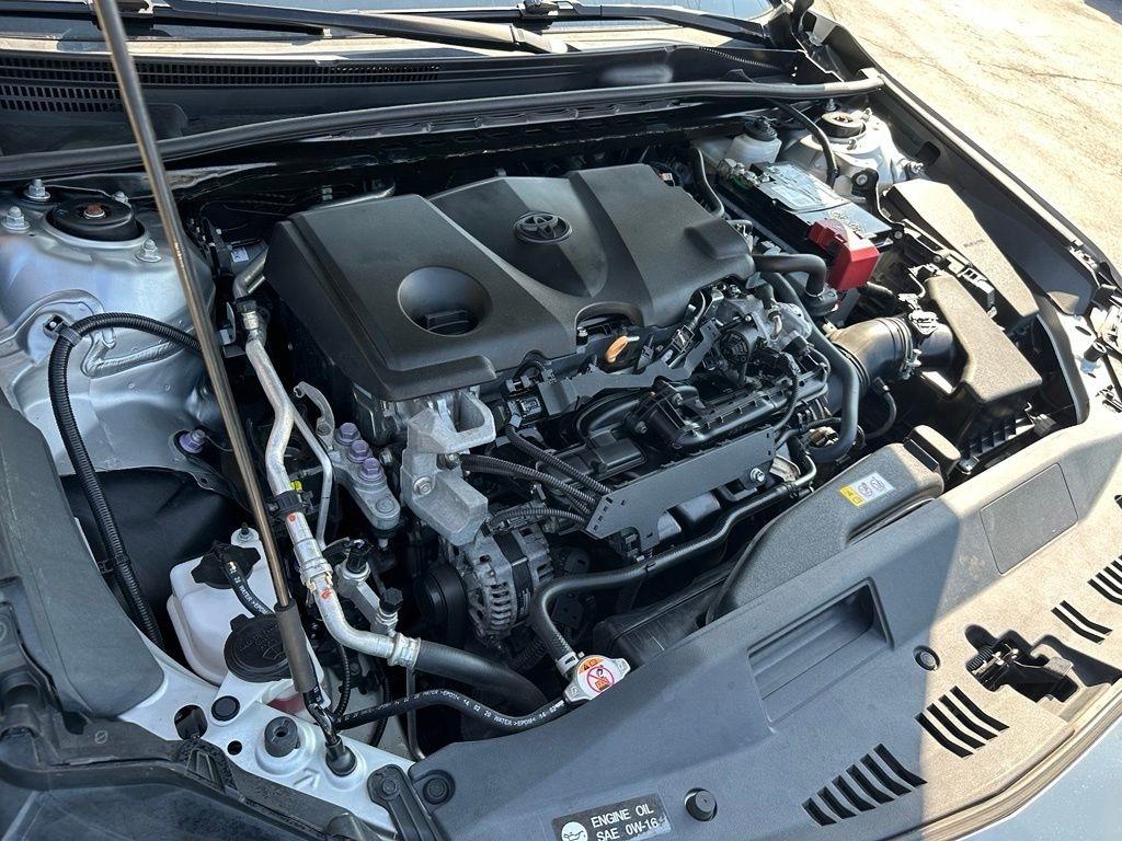 Toyota Camry SE Auto (Natl) 2021