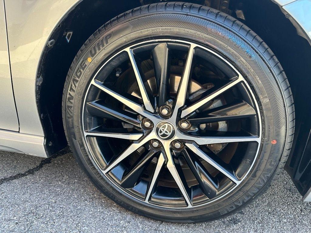 Toyota Camry SE Auto (Natl) 2021