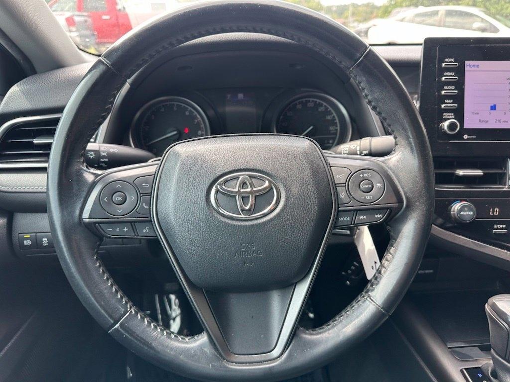 Toyota Camry SE Auto (Natl) 2021