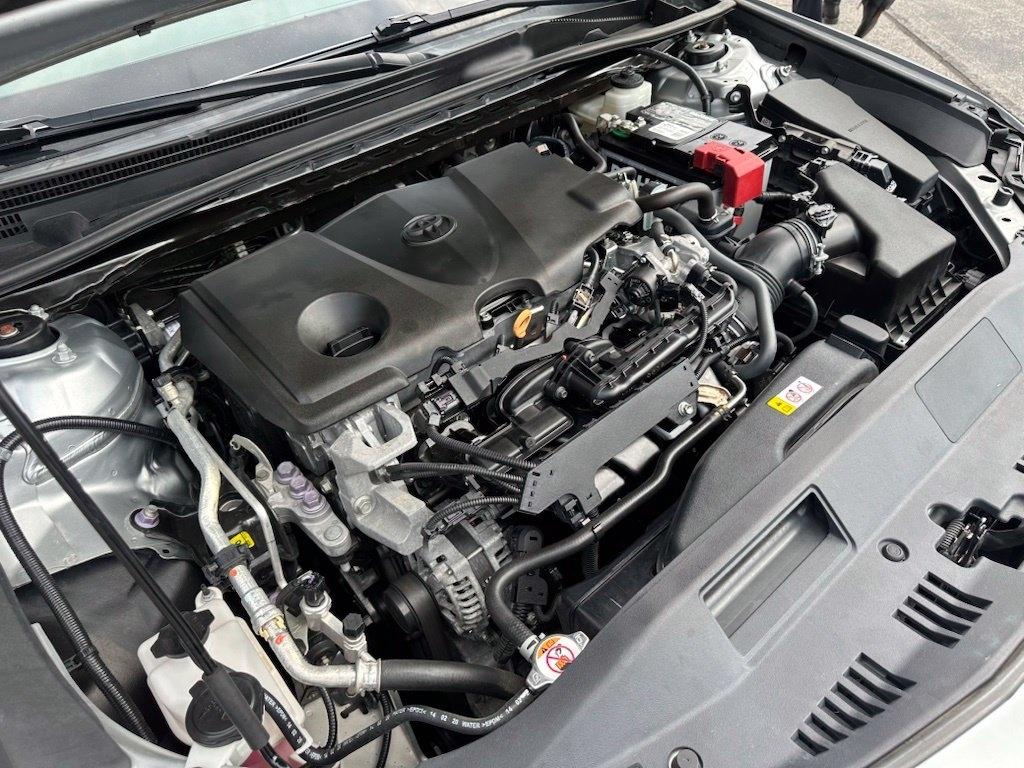 Toyota Camry SE Auto (Natl) 2021