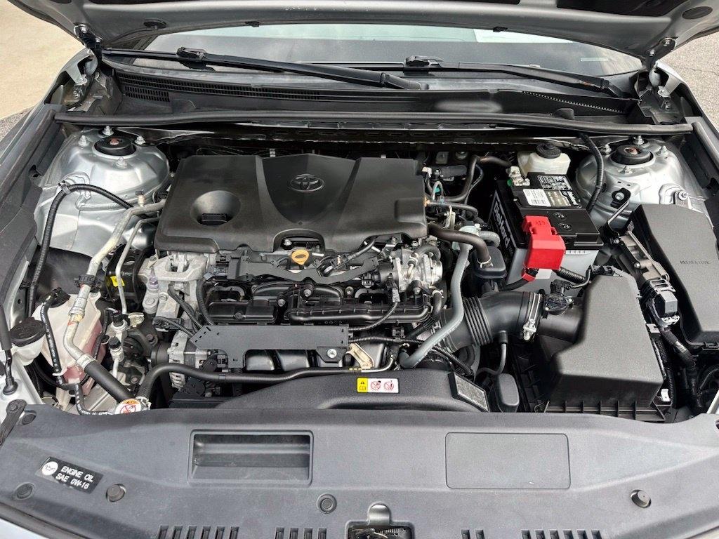Toyota Camry SE Auto (Natl) 2021