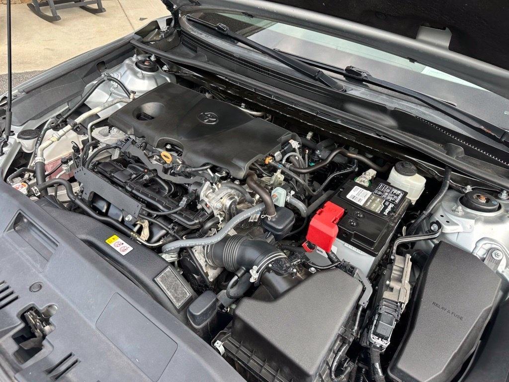 Toyota Camry SE Auto (Natl) 2021
