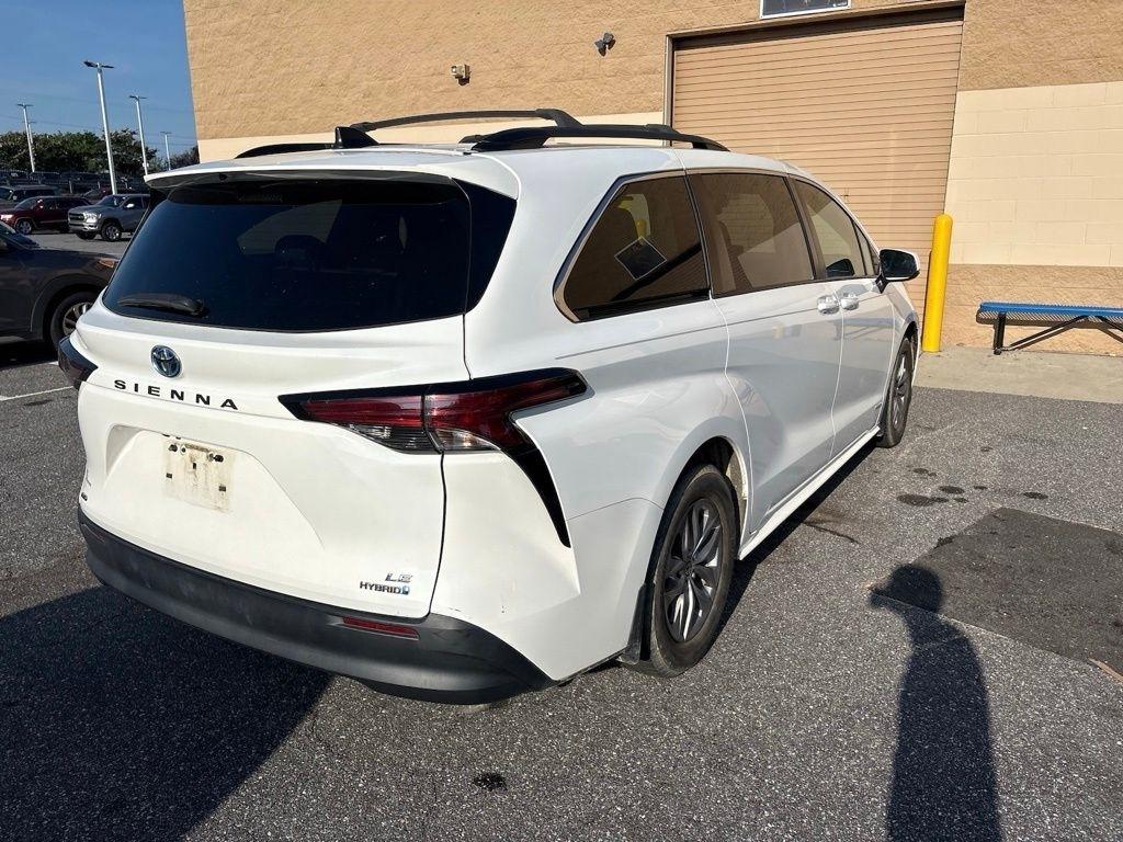 Toyota Sienna LE AWD 8-Passenger (Natl) 2021