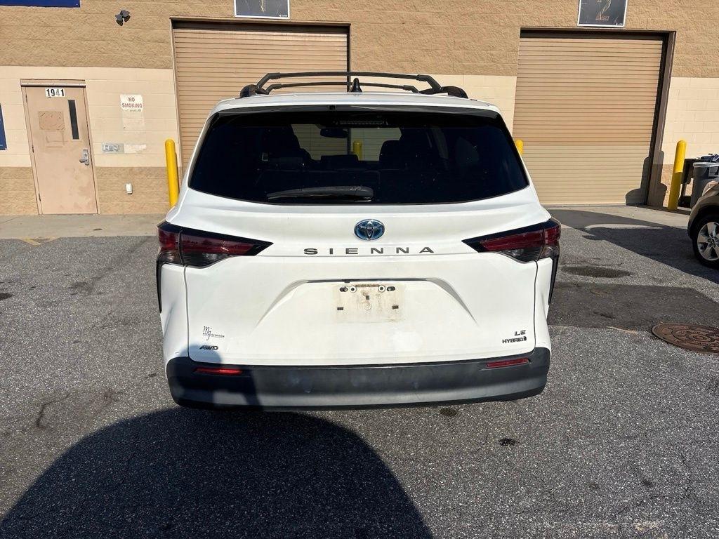 Toyota Sienna LE AWD 8-Passenger (Natl) 2021