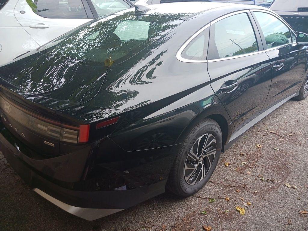 Hyundai Sonata Hybrid Blue FWD 2026